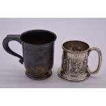 An Edwardian embossed silver Chinoiserie tankard, by T H Hazlewood & Co, Birmingham 1904, 6cm