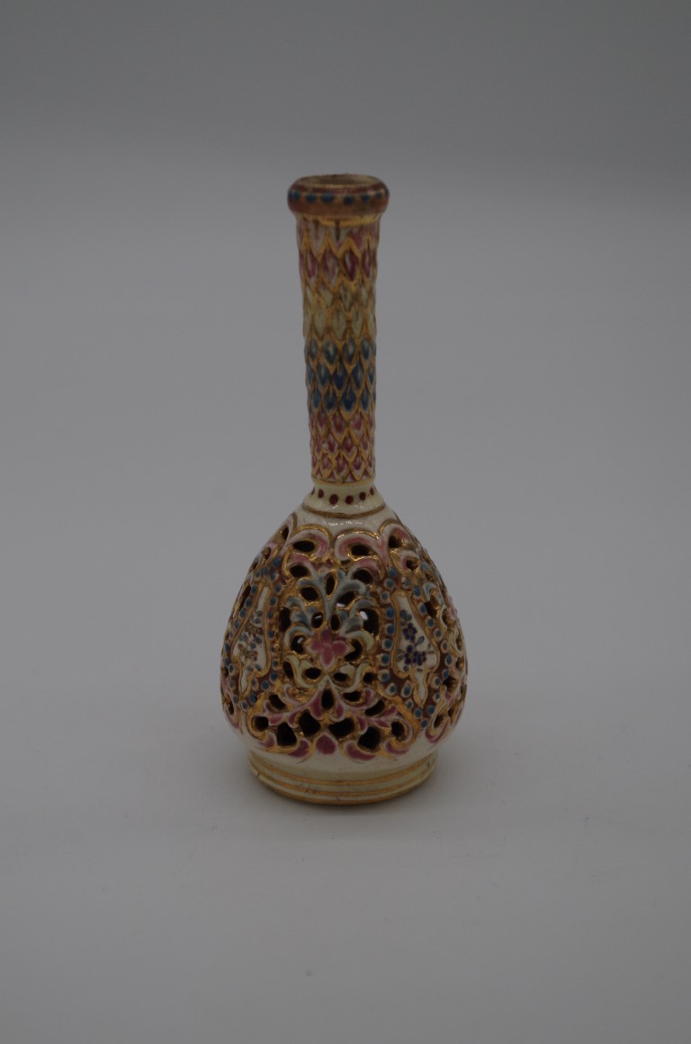 A Fischer Budapest reticulated vase, 12.5cm.
