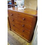 A Victorian mahogany chest of drawers, 118cm wide.
