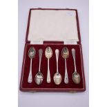 A cased set of six Edwardian silver coffee spoons, by Robert Pringle & Sons, Sheffield 1905, 43g.