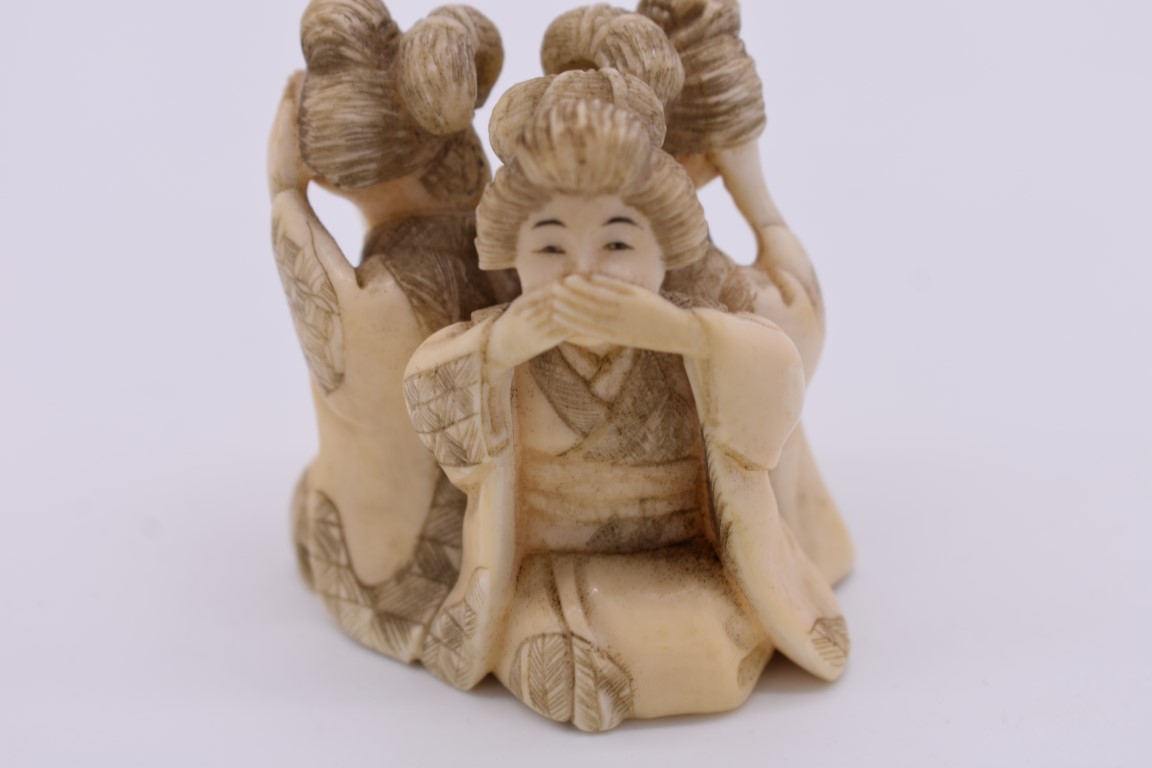 A Japanese carved ivory figure group of three geishas, Meiji, depicting 'see no evil, hear no - Image 3 of 4