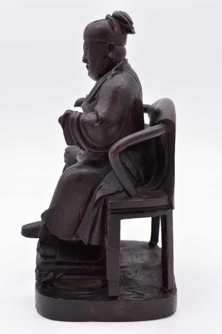 A Chinese carved wood seated emperor, 19th century, 23.5cm high. - Image 5 of 12