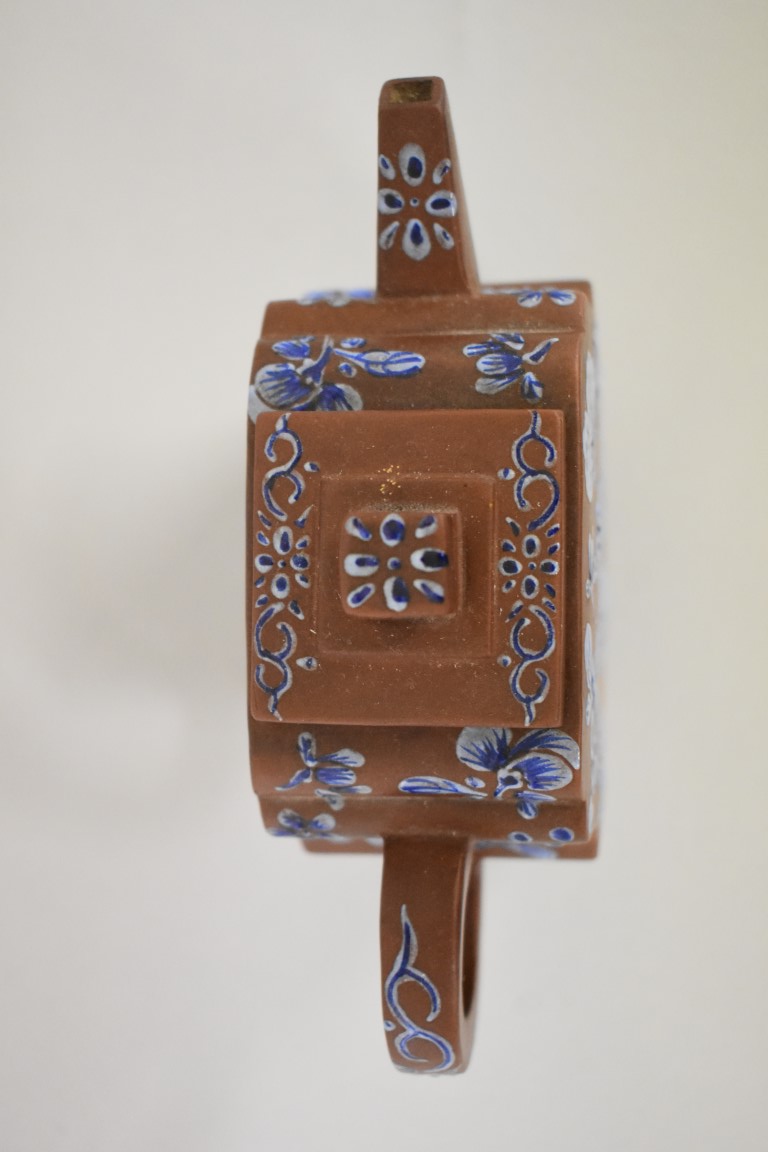 A Chinese yixing teapot and cover, seal mark to base, 19th century, enamelled with blue and white - Image 5 of 8