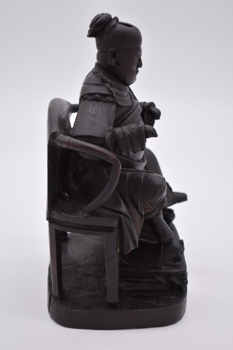 A Chinese carved wood seated emperor, 19th century, 23.5cm high. - Image 8 of 12