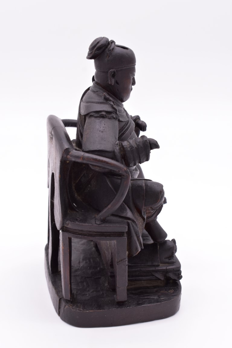 A Chinese carved wood seated emperor, 19th century, 23.5cm high. - Image 9 of 12