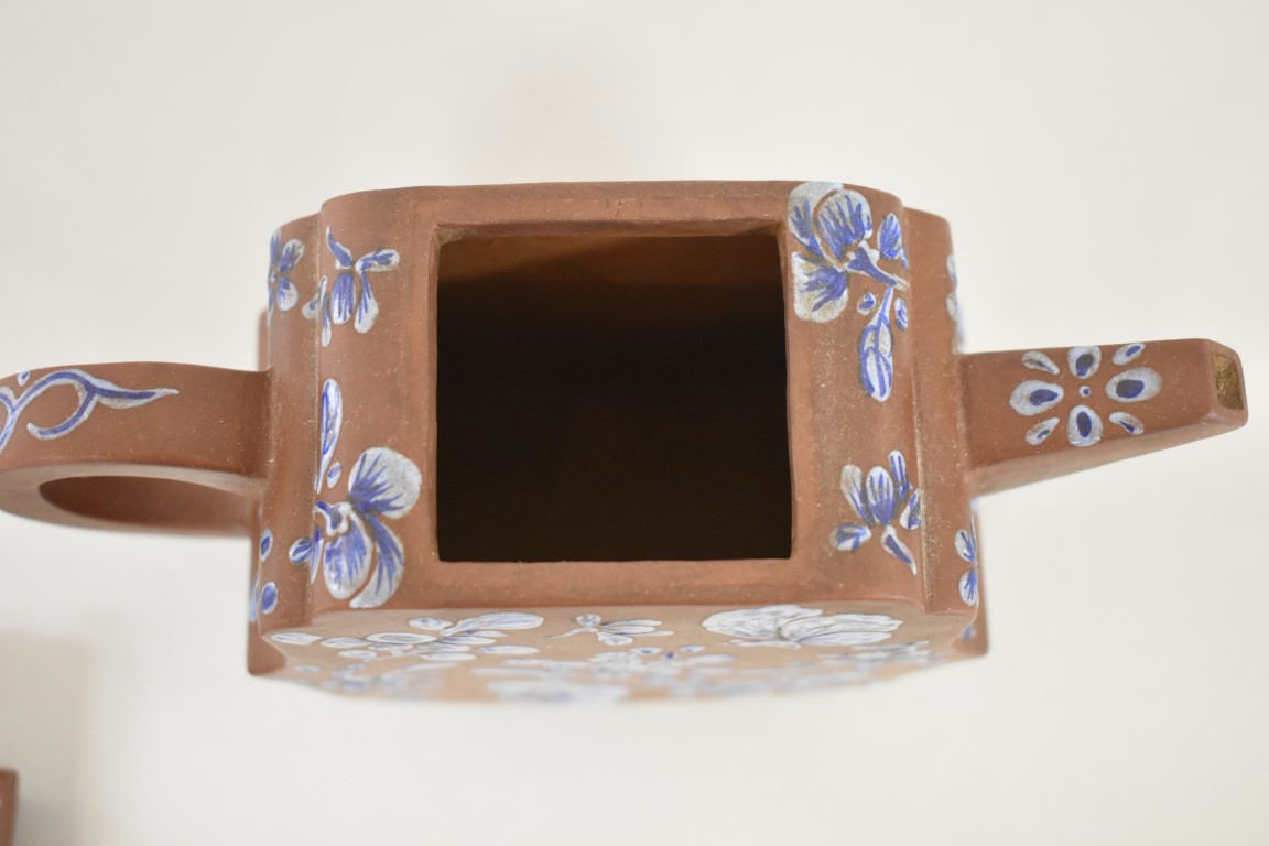 A Chinese yixing teapot and cover, seal mark to base, 19th century, enamelled with blue and white - Image 6 of 8