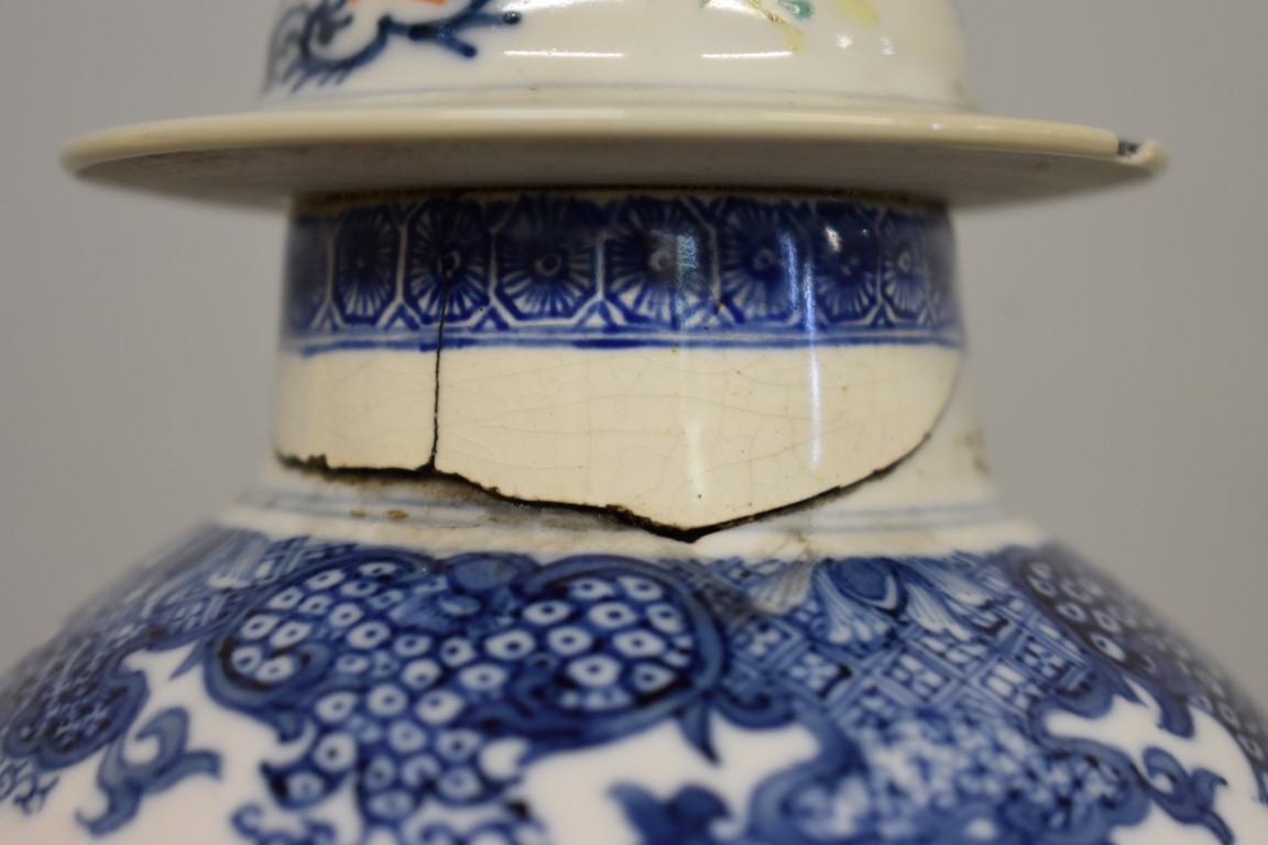 A mixed group of Chinese porcelain and works of art, 18th century and later, to include: an - Image 47 of 50
