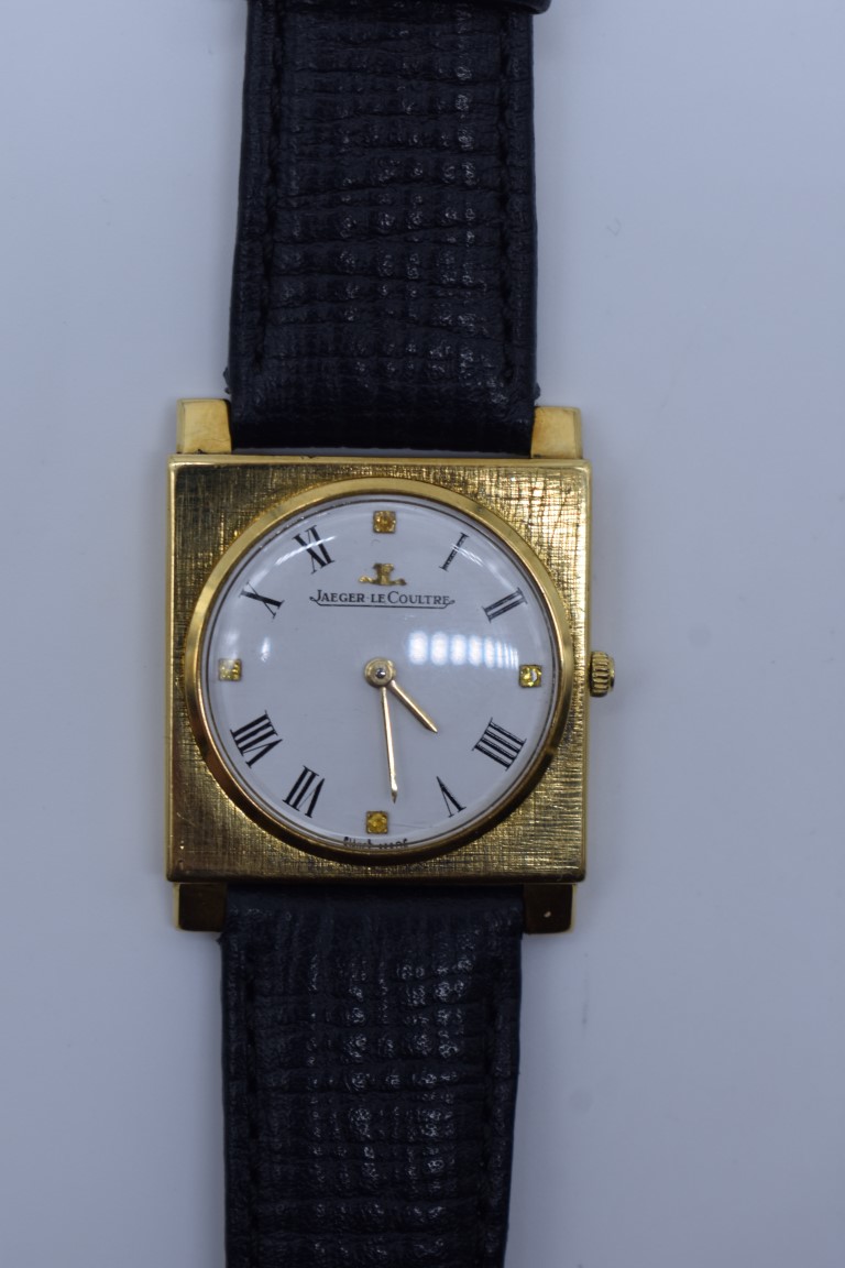 A vintage Jaeger le Coultre 18K gold manual wind wristwatch, 27mm, the case stamped 18k and numbered - Image 2 of 3