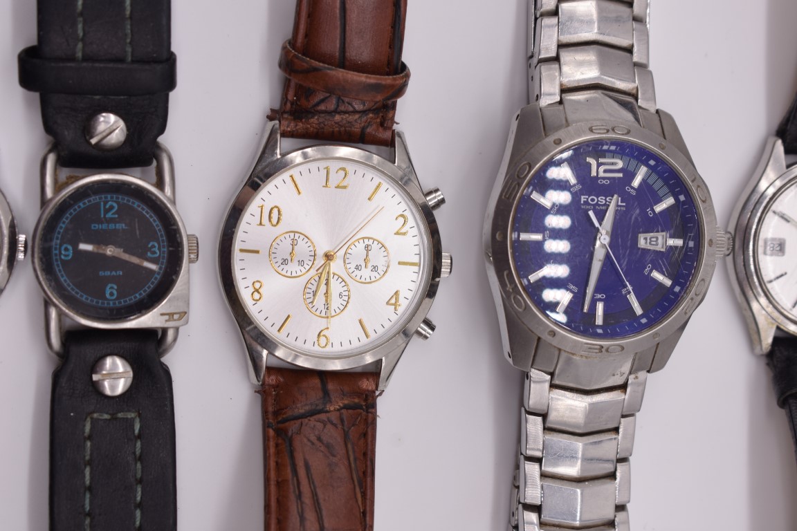 Nine various modern wristwatches; to include two by Seiko. - Image 3 of 4