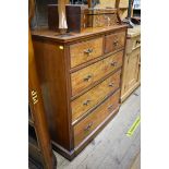 A circa 1900 mahogany chest of drawers, 94cm wide.