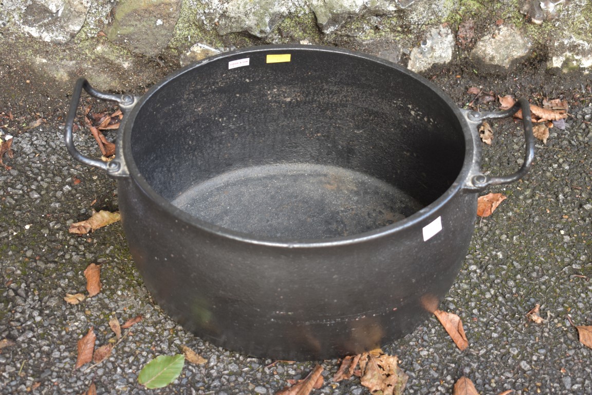 Five cartons of ceramics, glassware, silverplate and sundry. This lot can only be collected on - Image 7 of 7