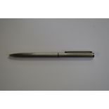 A Mont Blanc Noblesse Slimline two colour ballpoint pen, No.2735.