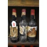 Three half-bottles of sherry, Antonio de la Riva (1940s bottling). (3)