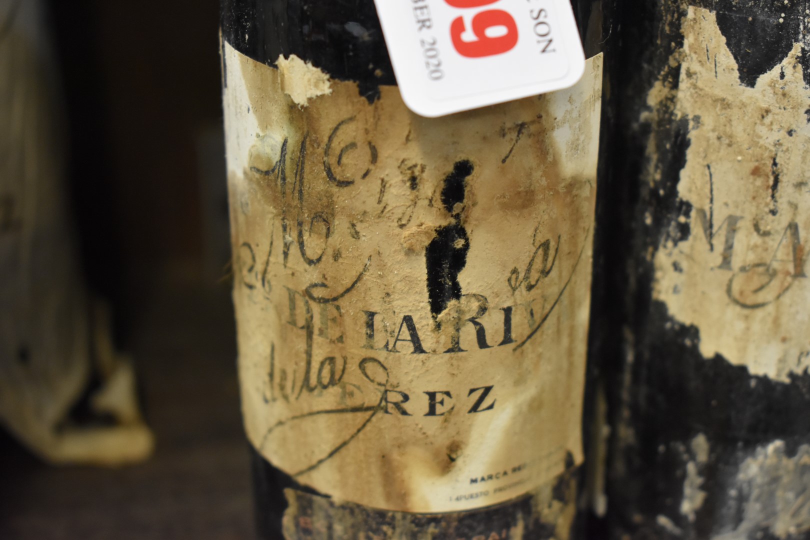 Three half-bottles of sherry, Antonio de la Riva (1940s bottling). (3) - Image 2 of 3