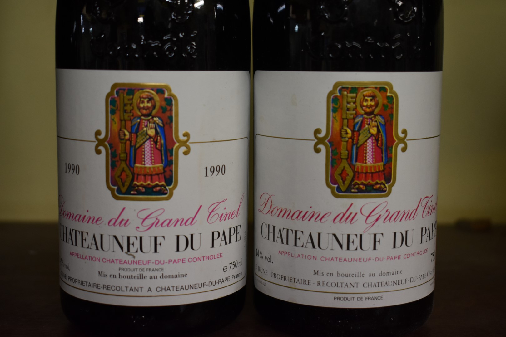 Two 75cl bottles of Chateauneuf du Pape, 1985 & 1990, Domaine du Grand Tinel. (2) - Image 2 of 3