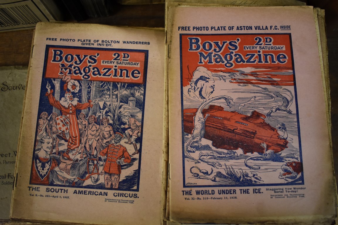 WAR PICTURE LIBRARY: a quantity in small carton, together with 14 issues 'Boys Magazine', 1927 and 4 - Image 3 of 4