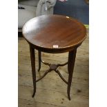 An early 20th mahogany and inlaid circular occasional table, 50.5cm diameter.