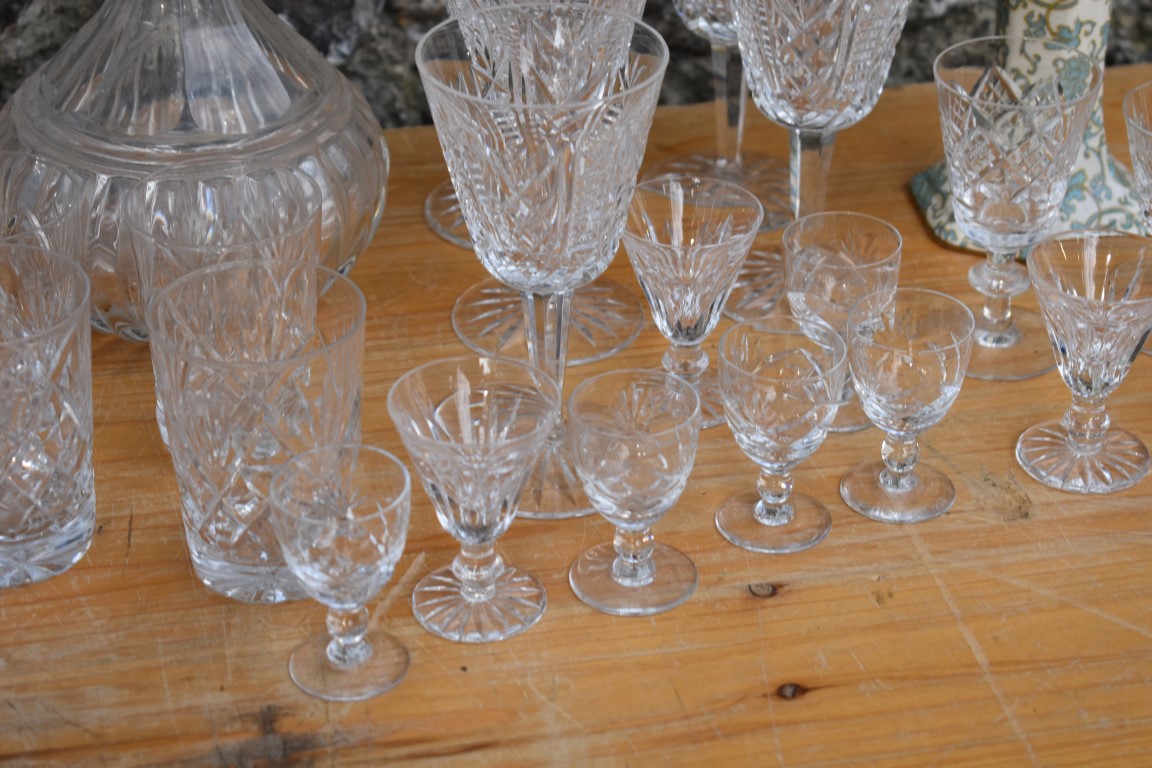 A quantity of mixed glassware; and a Crown Ducal ware vase. This lot can only be collected on - Image 2 of 4