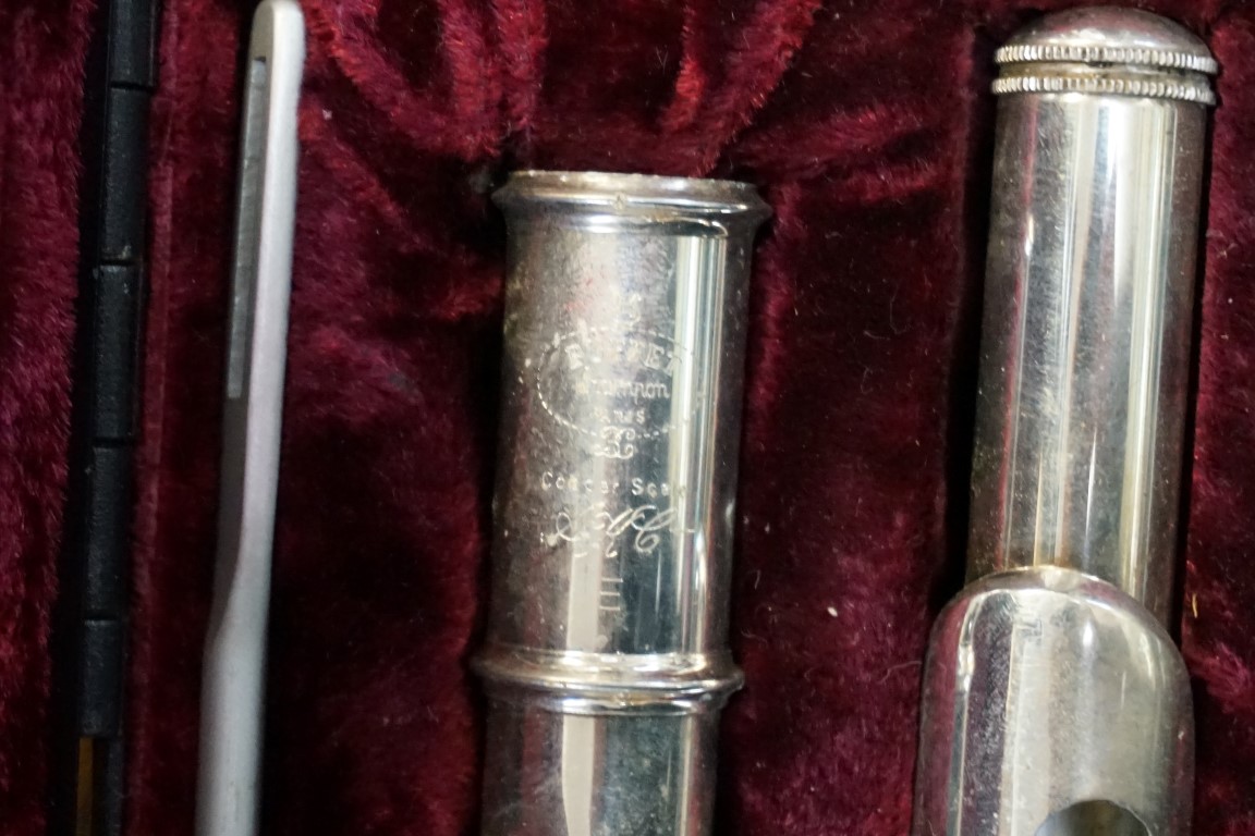 A Buffet flute, in fitted case. - Image 2 of 2