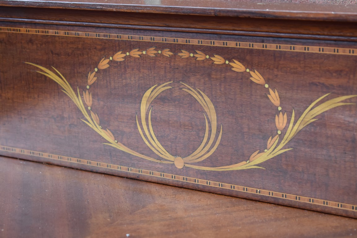 An Edwardian pier cabinet, having raised inlaid top, 66.5cm wide. This lot can only be collected - Image 3 of 4