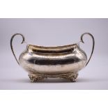 A silver twin handled sugar basin, by Atkin Brothers, Sheffield 1923, 10cm high, 281g.