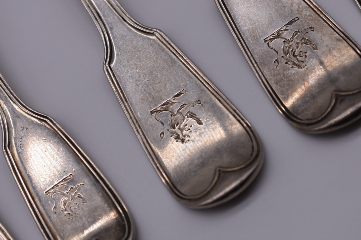 A part set of silver fiddle and thread pattern crested flatware, different makers and dates, - Image 2 of 3