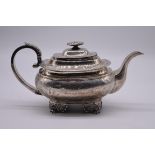 A George III silver teapot, by Solomon Royes, London 1820, 14.5cm high, 664g.