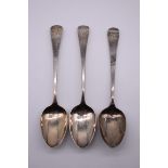 Three Georgian silver teaspoons, by Richard Crossley & George Smith IV, London 1808, 48.5g.