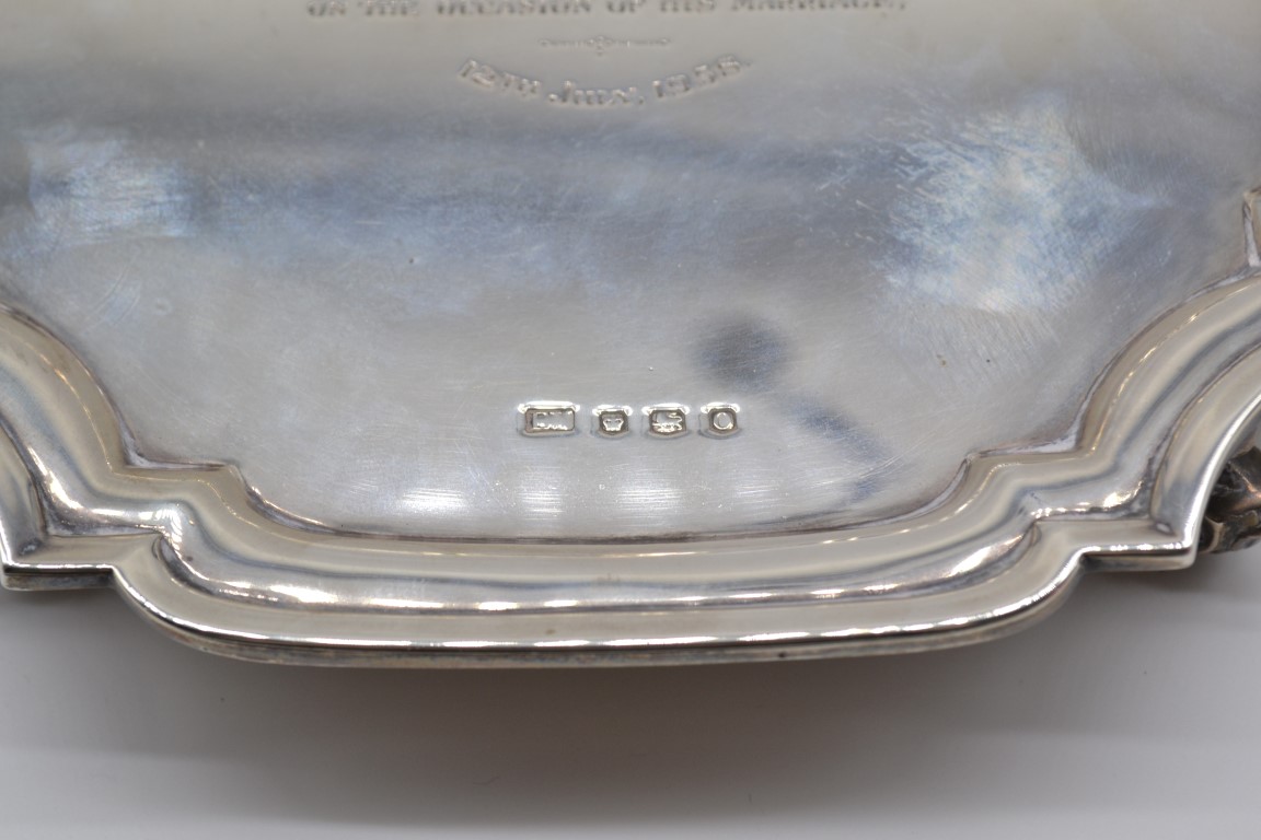 A silver salver, by E Viner Ltd, Sheffield 1931, 19cm, 301.5g. - Image 3 of 3