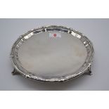 A silver salver, by Cooper Brothers & Sons Ltd, Sheffield 1927, 20.5cm diameter, 352.5g.