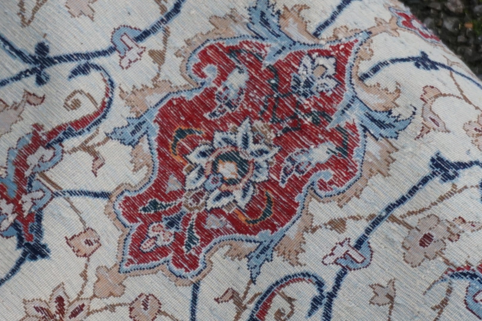 A signed Isfahan rug, 240 x 148cm. - Image 20 of 20