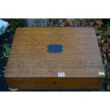 An oak canteen storage box.This lot can only be collected on Saturday 19th December (9-2pm).