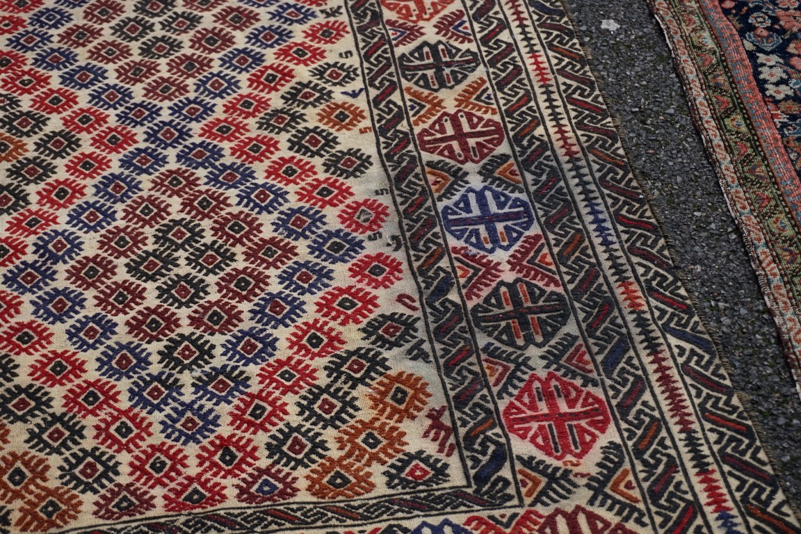A Persian flatweave rug, having allover geometric design, 190 x 116cm. - Image 2 of 3