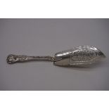 A Victorian silver Kings pattern fish slice, by William Eaton, London 1845, 32.5cm, 222.5g.
