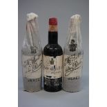 Three half bottles of Viejisimo Sherry, Antonio de la Riva, (1940s bottling). (3)