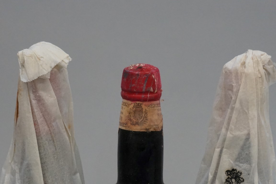 Three half bottles of Viejisimo Sherry, Antonio de la Riva, (1940s bottling). (3) - Image 3 of 5