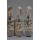 Three half bottles of Viejisimo Sherry, Antonio de la Riva, (1940s bottling). (3)