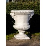 Garden urns/pots/planters: A similar composition stone urn