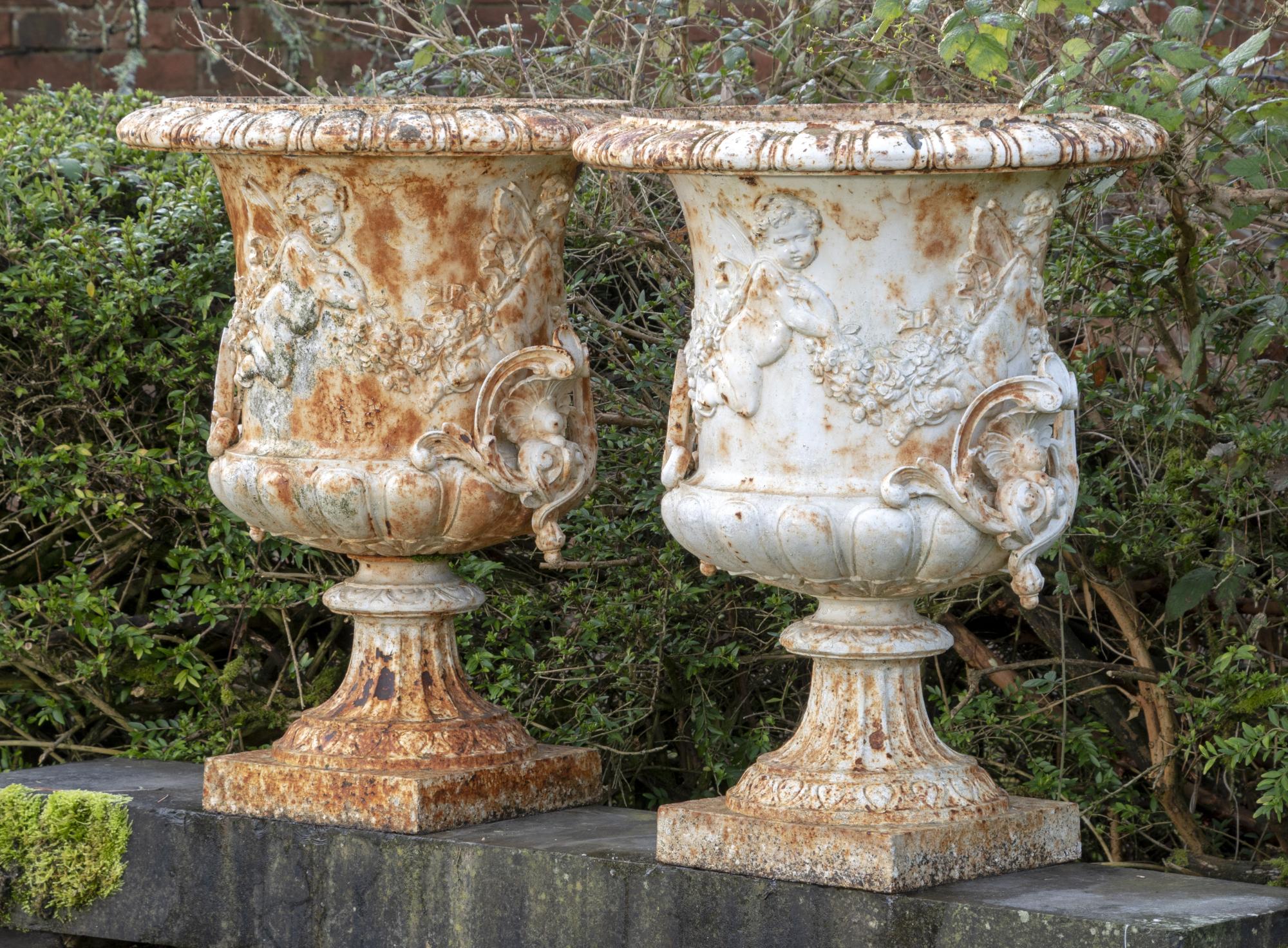 Garden urns/pots/planters: A pair of rare Val d’Osne cast iron urns, French, 2nd half 19th century,