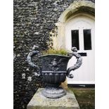 Garden pots/planters: A pair of William and Mary style lead urns, mid 20th century, 48cm high