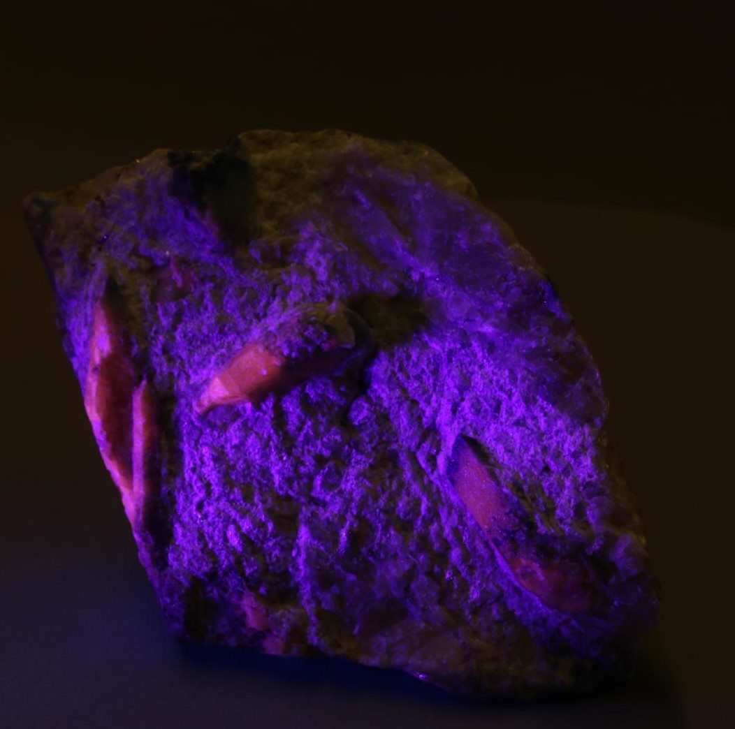 Interior Design/Minerals: An Afghanite on Lapis matrix, 10cm by 10cm - Image 4 of 4