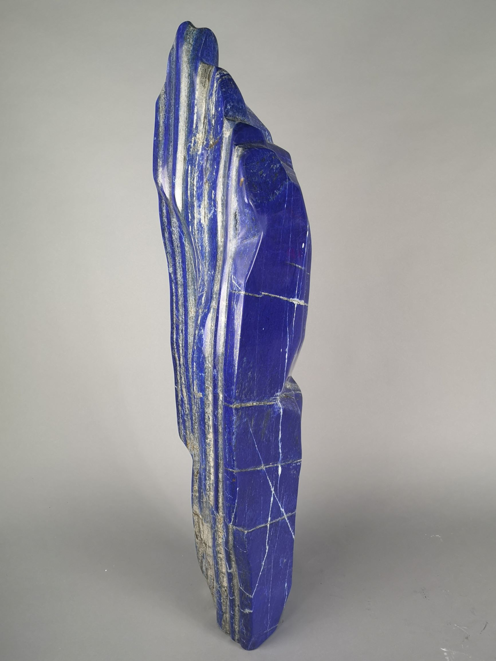 Interior Design/Minerals: A Lapis lazuli freeform, 84cm high by 20cm wide, 33.4kg - Image 2 of 2