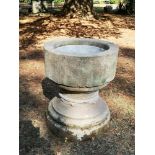 Garden pots/planters: A carved Portland stone bowl on stand, 2nd half 19th century, with lead liner,