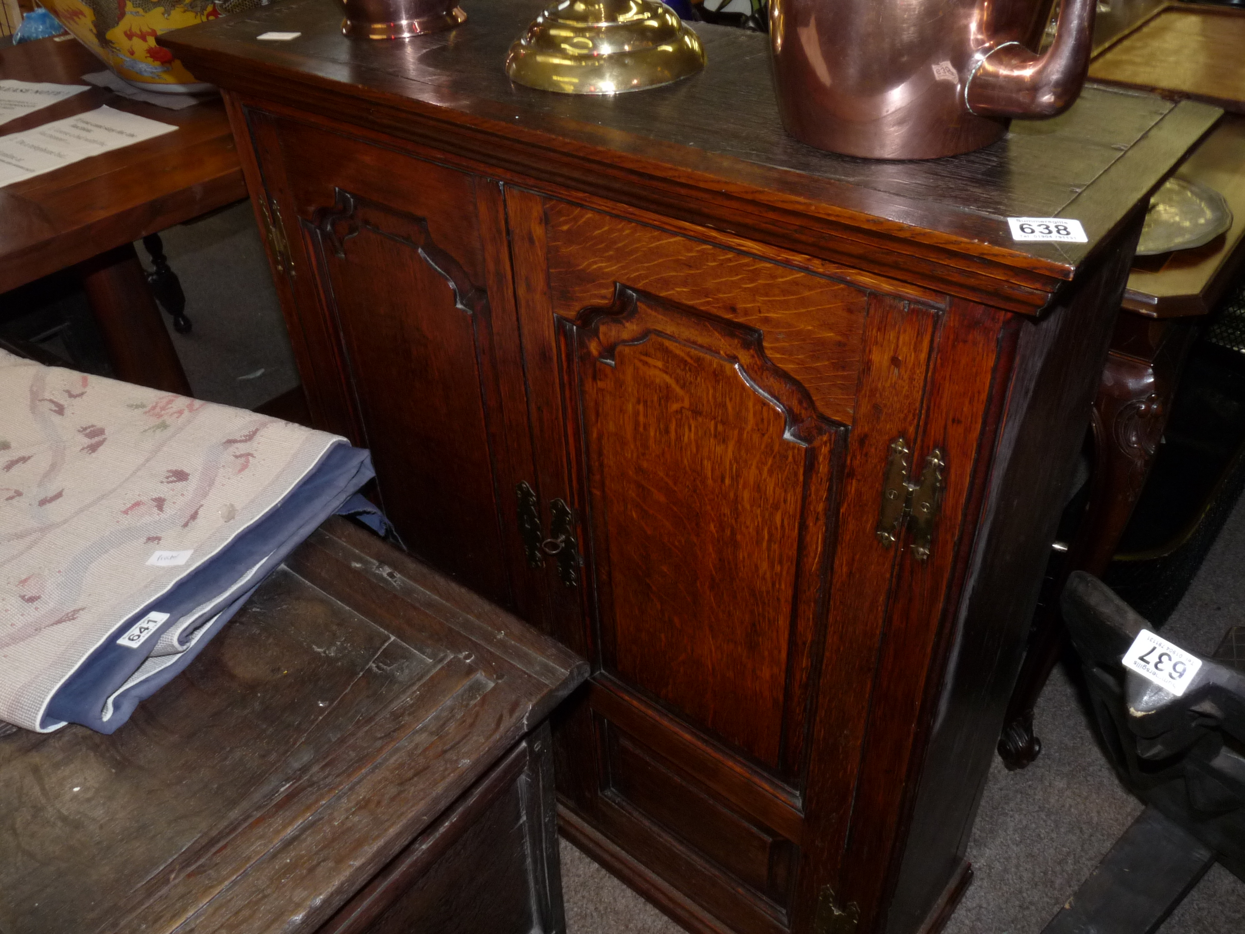 Early oak cupboard