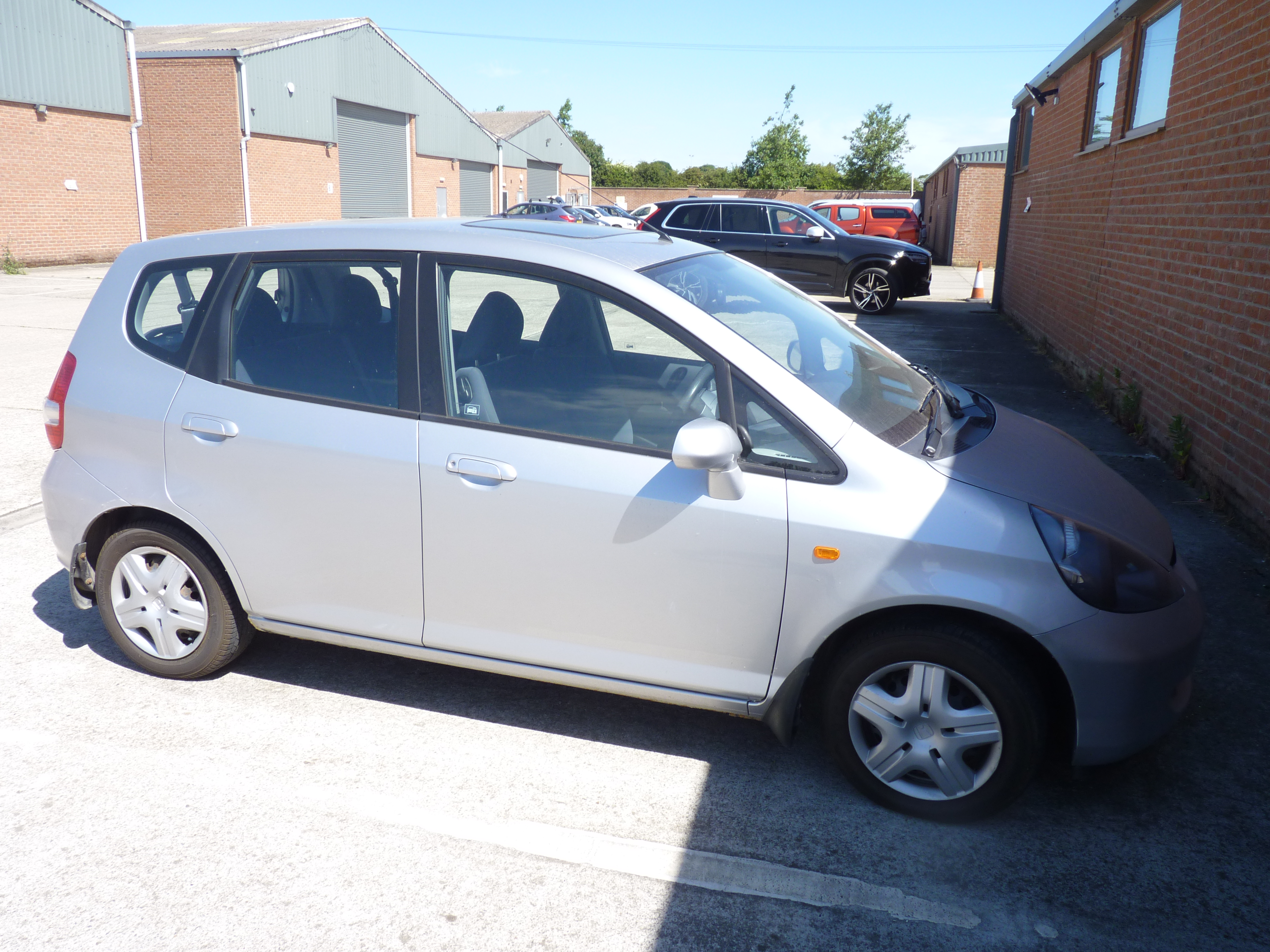 53 plate Honda Jazz, Silver approx 19,000 miles mot 17.12.20 1339cc first reg 17.12.2003 - Image 11 of 11