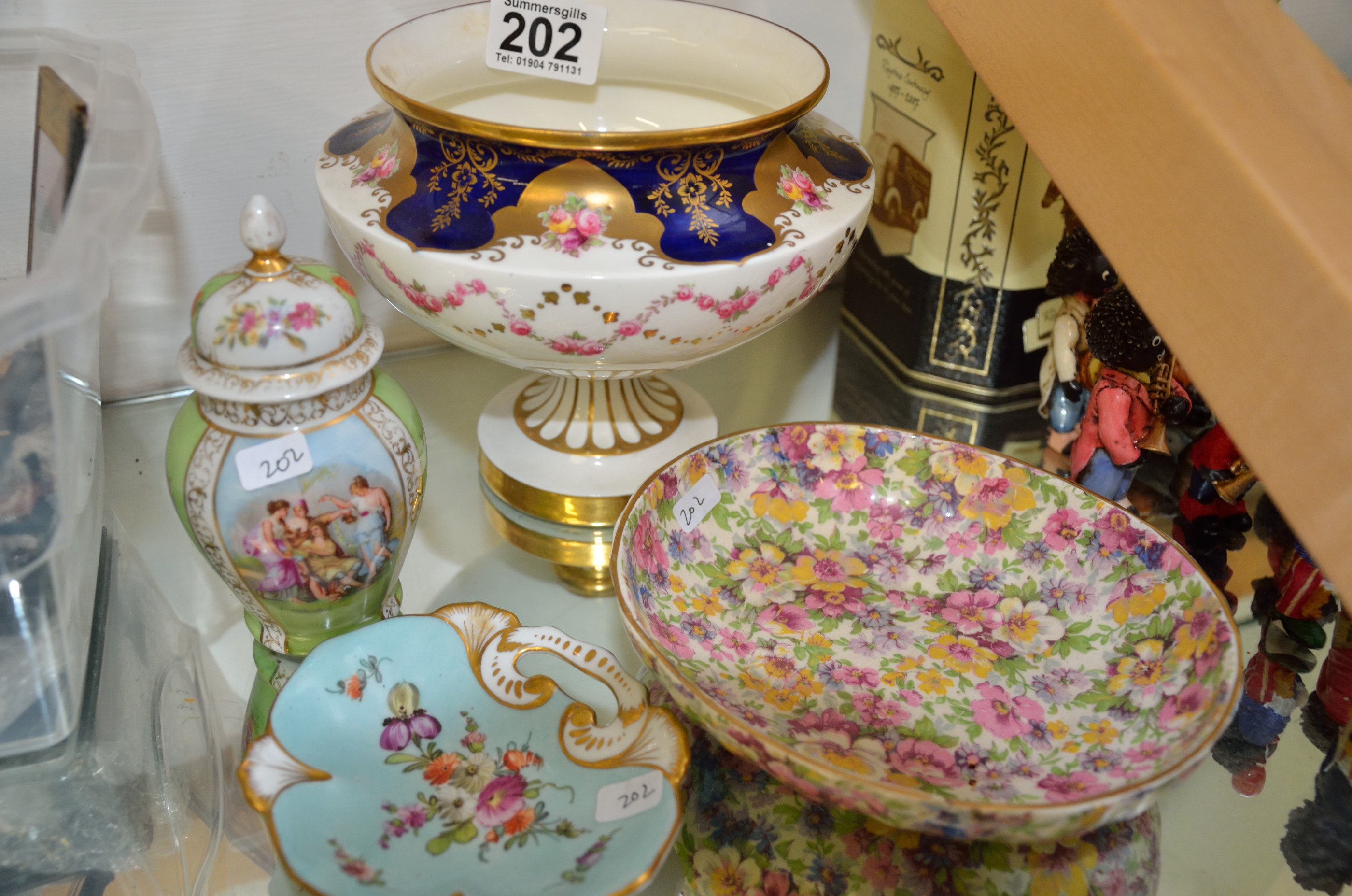 Assorted ceramics in Meissen, Dresden & Cauldon