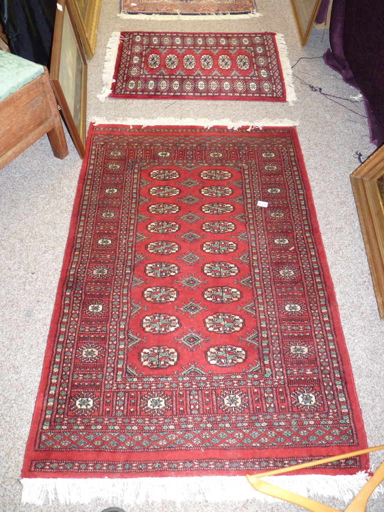 2 rugs 1.4m x 94cm and 87x62cm