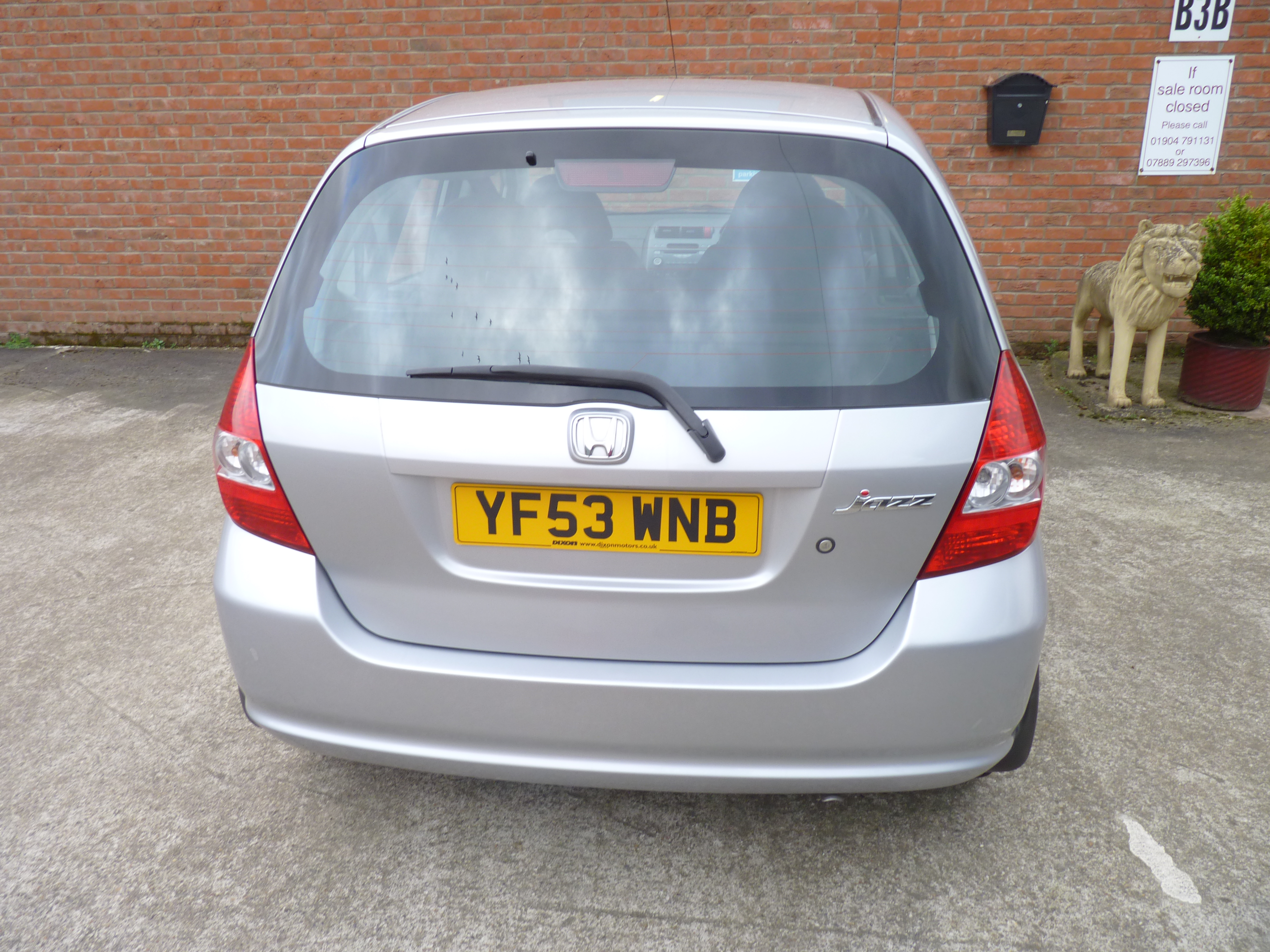 53 plate Honda Jazz, Silver approx 19,000 miles mot 17.12.20 1339cc first reg 17.12.2003 - Image 4 of 11