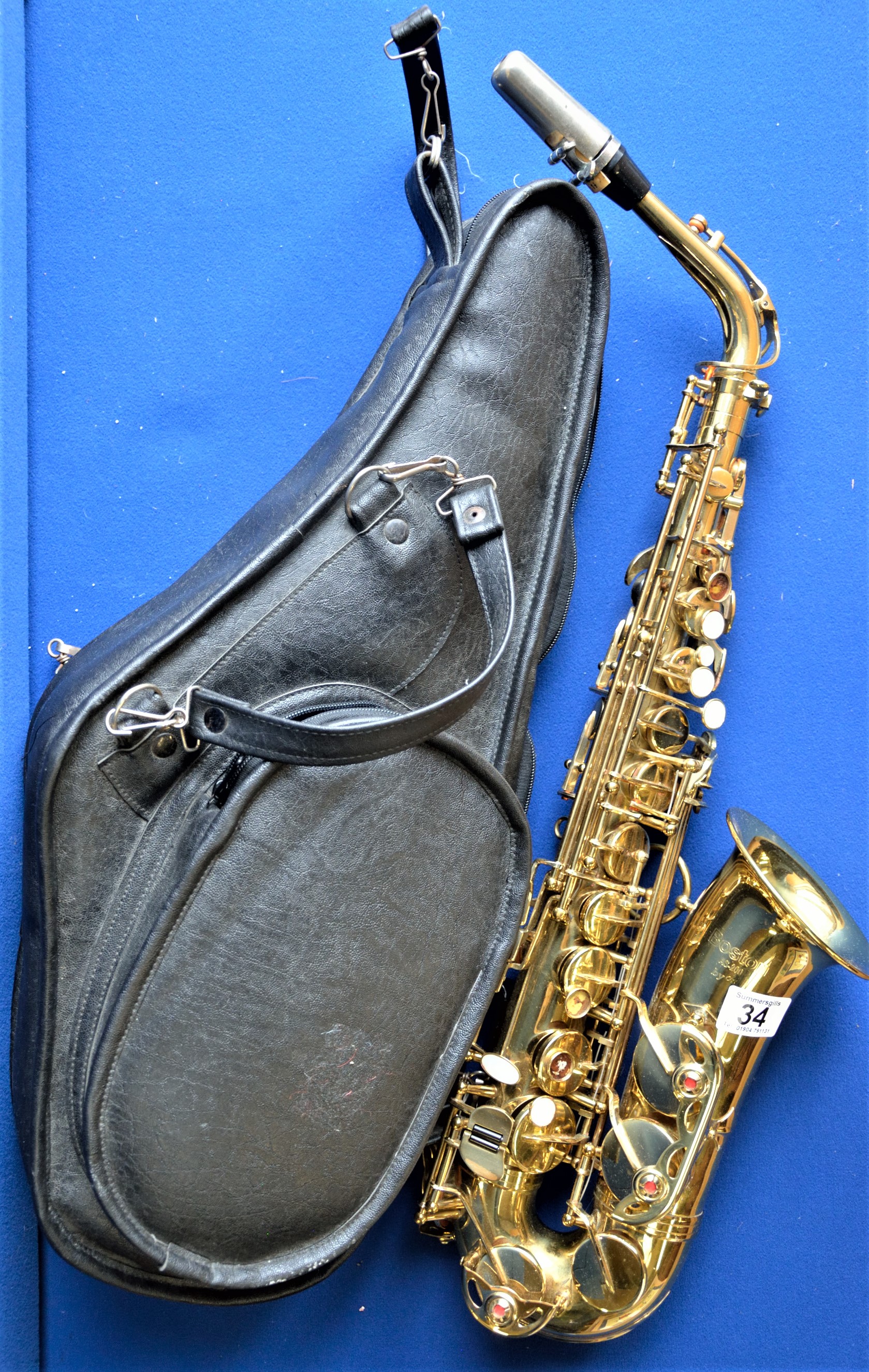 Boston AS200 Saxophone with case