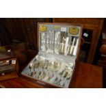 Viners 'Dubarry Classic' 44pce cased cutlery set